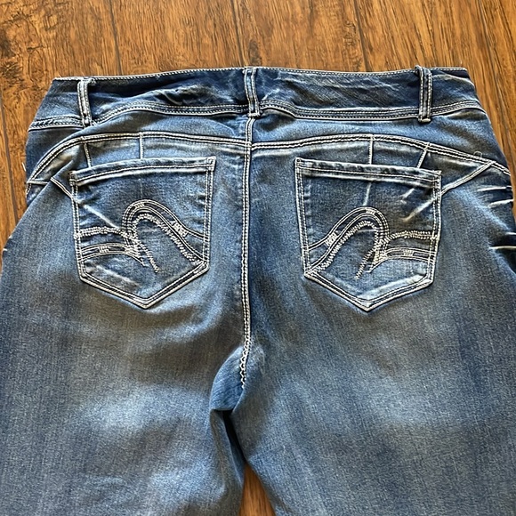 Cato Women’s Premium Jeans Contemporary Size 14 in good condition see all photos - Picture 5 of 12